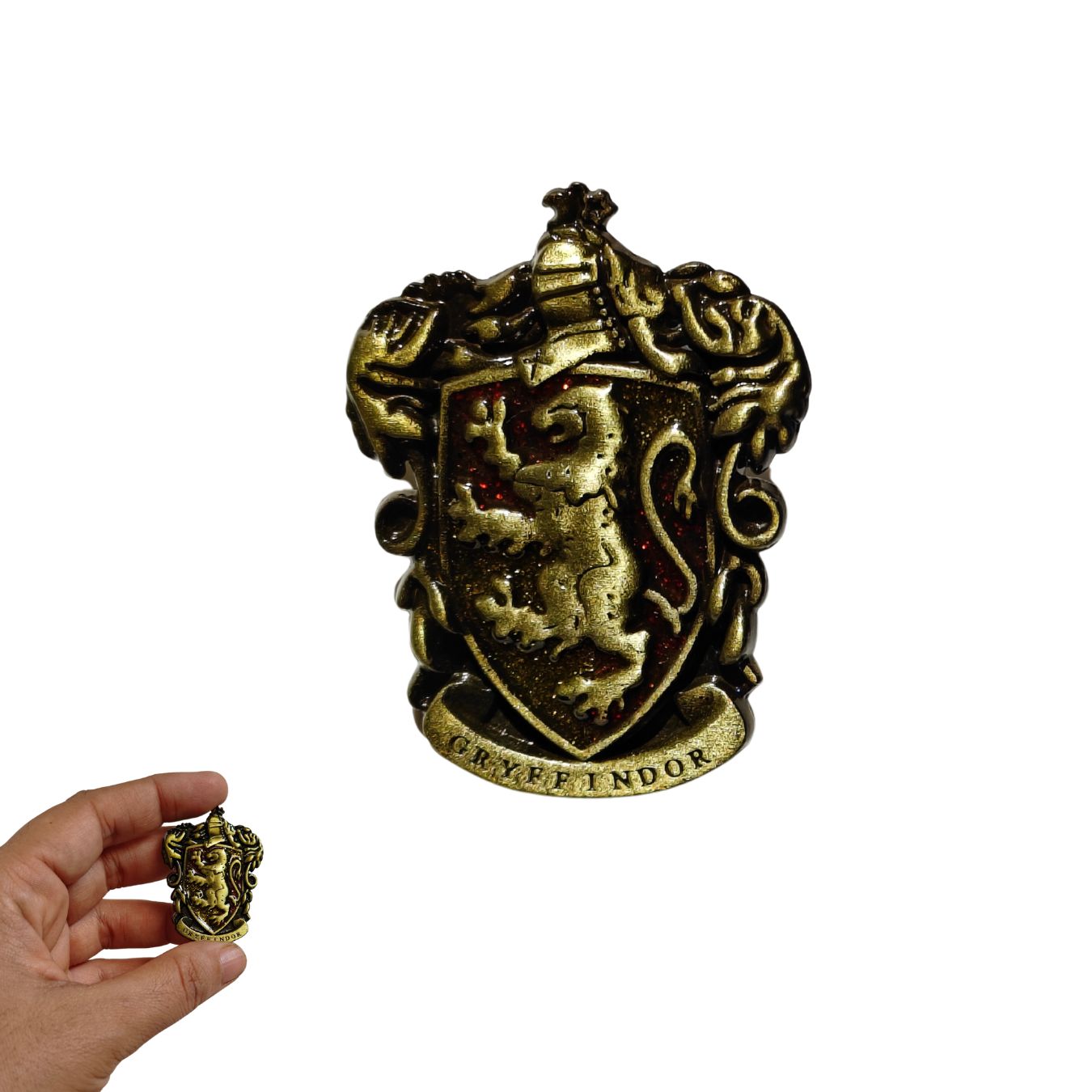 Hogwarts House Crest Metal Brooch (select variant)