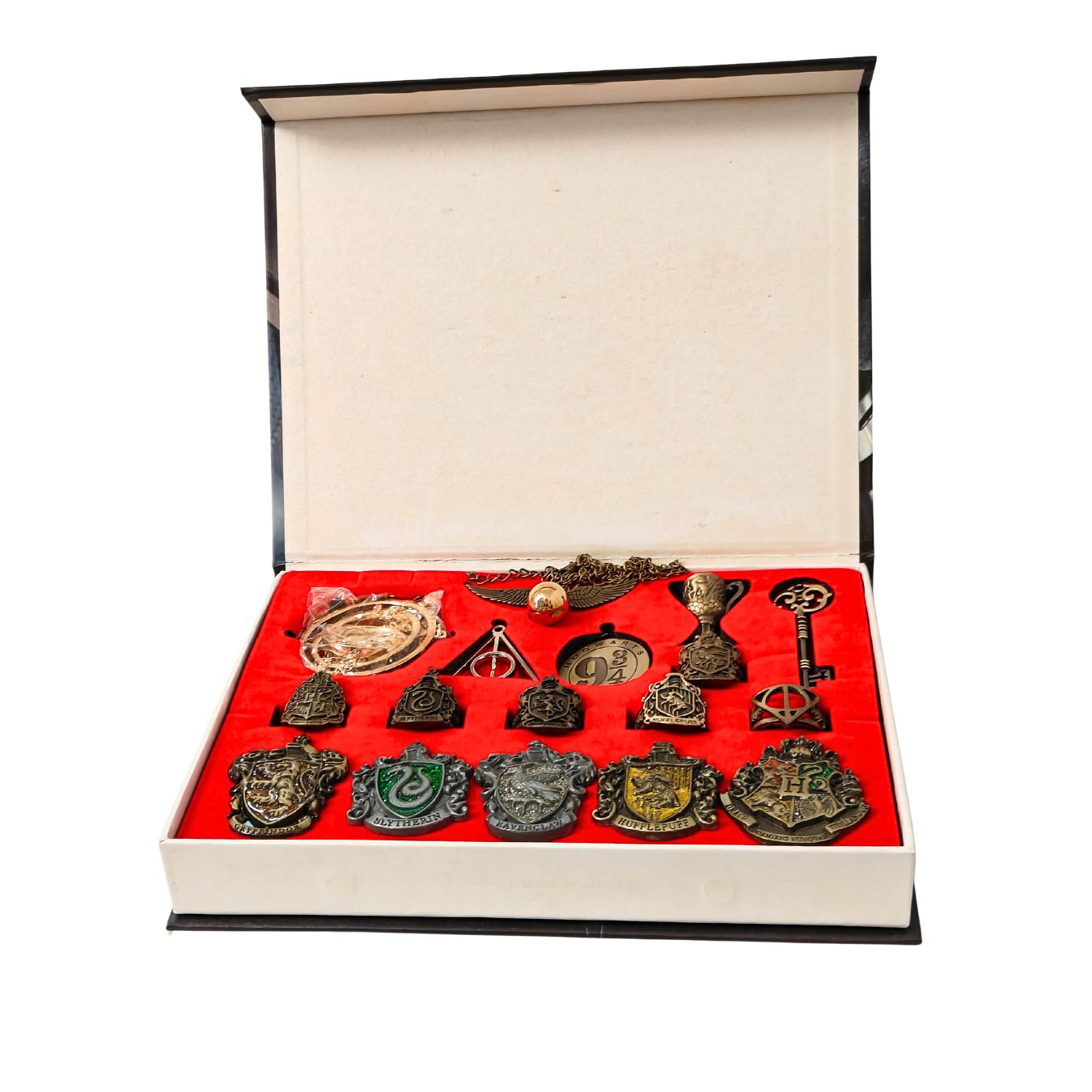 Harry Potter Artifact and Crest Pin Collector’s Box Set